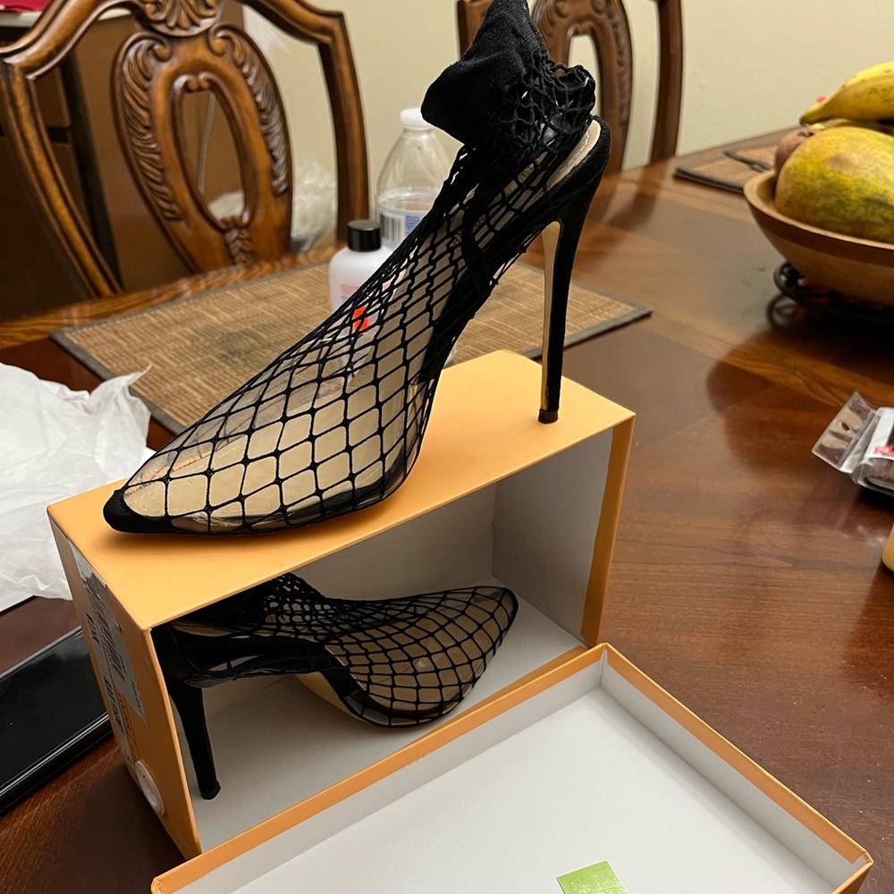 Black Fishnet Slingback Pointed Toe Heels - Picture 5 of 6